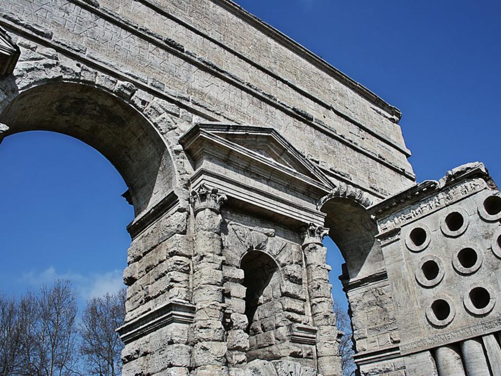 Porta Maggiore Gh Locazione Turistica Gasthof